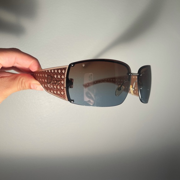 DIOR SUNGLASSES - Picture 3 of 7